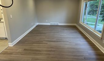 7150 Shenandoah Ave, Allen Park, MI 48101