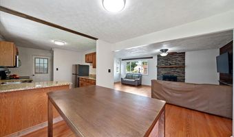 102 Hillcrest Rd, Aurora, IN 47001