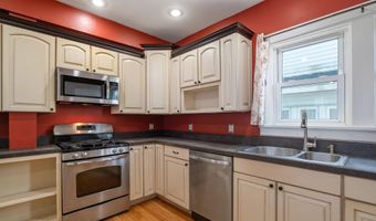 17 Oxford Rd, Albany, NY 12203