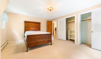 60 Boulder Dr, Auburn, ME 04210