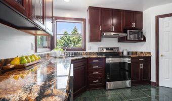 8411 Reese Ln, Ann Arbor, MI 48103