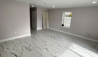47 COTTAGE St, Bayonne, NJ 07002