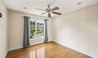 528 Vanderbilt Ave, Bayville, NJ 08721