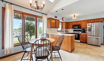 704 Redding Rd, Angola, IN 46703