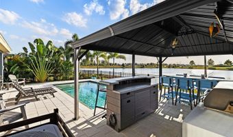 5822 SILVER SUN Dr, Apollo Beach, FL 33572