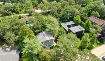 11 Devon Rd, Amagansett, NY 11930