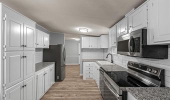 2174 Twin Lake Rd, Benton, LA 71006