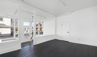 138 Spring St 1, Newport, RI 02840