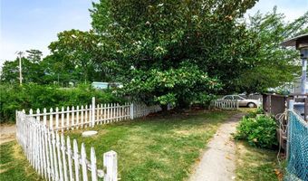 15 Preston Dr, North Kingstown, RI 02852