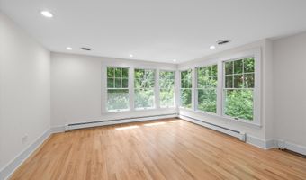 340 Orchard Hills Dr, Ann Arbor, MI 48104
