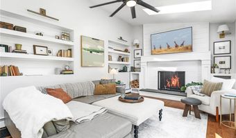 9 Kiki Cir, Cranston, RI 02921