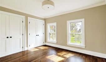 53 Jennys Ln, Barrington, RI 02806