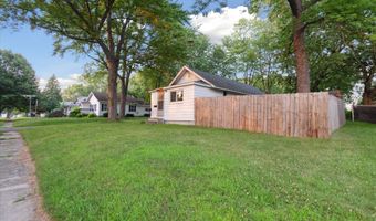 720 Pennsylvania Ave, Alma, MI 48801