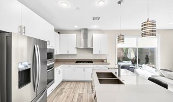 11423 Gravitation Dr, Las Vegas, NV 89135