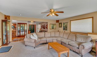 8324 SW Indian Hills Rd, Auburn, KS 66402
