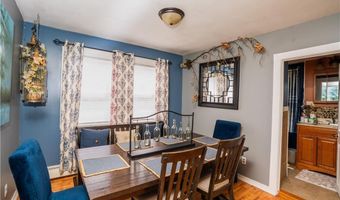 62 SPRING St, Lincoln, RI 02838
