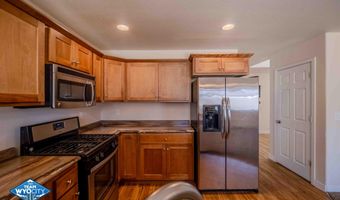 6866 Umpqua River Rd, Casper, WY 82604