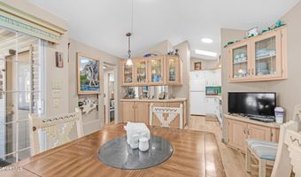 611 S IRONSTONE Dr 611, Apache Junction, AZ 85119
