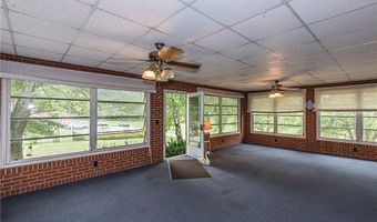676 E Turkeyfoot Lake Rd, Akron, OH 44319