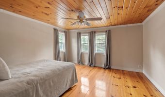 69 Twin View Dr, Carroll, NH 03595
