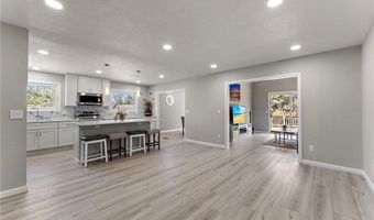 13804 Euclid Ct, Apple Valley, MN 55124