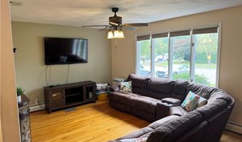 25 Beechnut Dr, Johnston, RI 02919