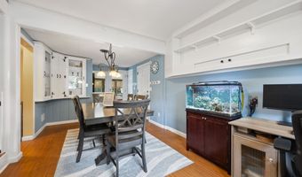 139 Contour Dr, Cheshire, CT 06410