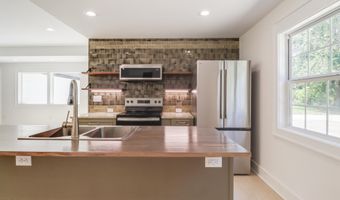 304 Ruella Ave A, Bay St. Louis, MS 39520