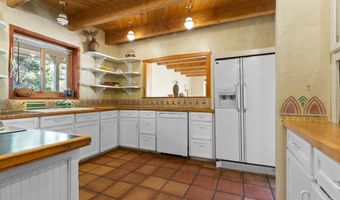 92 Sandia Cyn, Arroyo Hondo, NM 87513