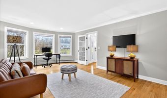 22 Emerald Ln, Bethany, CT 06524