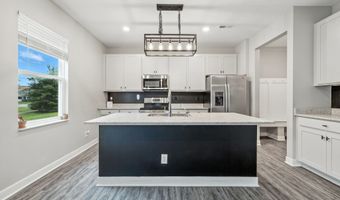 7225 Lockford S, Avon, IN 46123