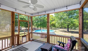 340 Hound Hollow Rd, Camden, SC 29020