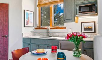 267 Hondo Seco Rd, Arroyo Seco, NM 87514