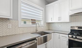 6147 Beacon Ln, Chubbuck, ID 83202