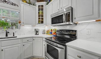 12 Hoyer Ln, Bella Vista, AR 72714
