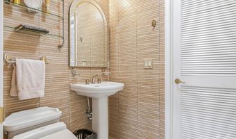 30 Dover St, Asheville, NC 28804