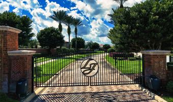 226 LAKE VISTA Dr, Auburndale, FL 33823