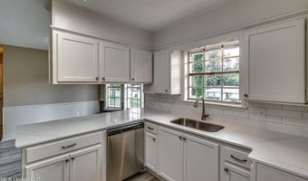 107 Woodgate Dr, Brandon, MS 39042