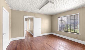 801 E 1st St, Alice, TX 78332