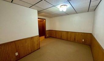 1005 3rd St, Britton, SD 57430