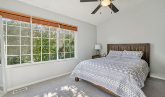 6575 OLD CARRIAGE Dr, Alexandria, VA 22315