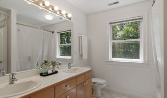 5 Mckinley Dr, Acton, MA 01720