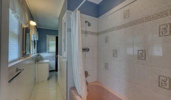 1194 Main St, Andrews, NC 28901