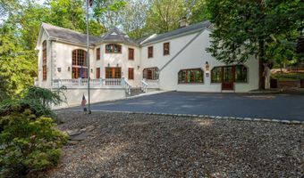 160 Pelican Rd, Middletown, NJ 07748