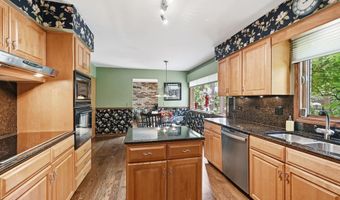 1411 W Allison Ct, Arlington Heights, IL 60005