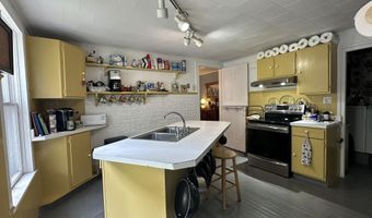 25 Grove St, Brandon, VT 05733