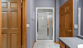 3302 E FALLCREEK Ln, Appleton, WI 54913