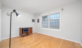 39 Manorwood Dr 39, Branford, CT 06405