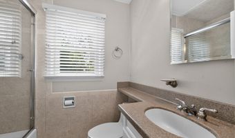10 Seeley St, Danbury, CT 06810