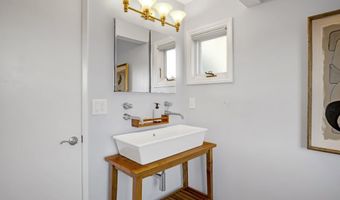 8615 Skyline Dr, Los Angeles, CA 90046